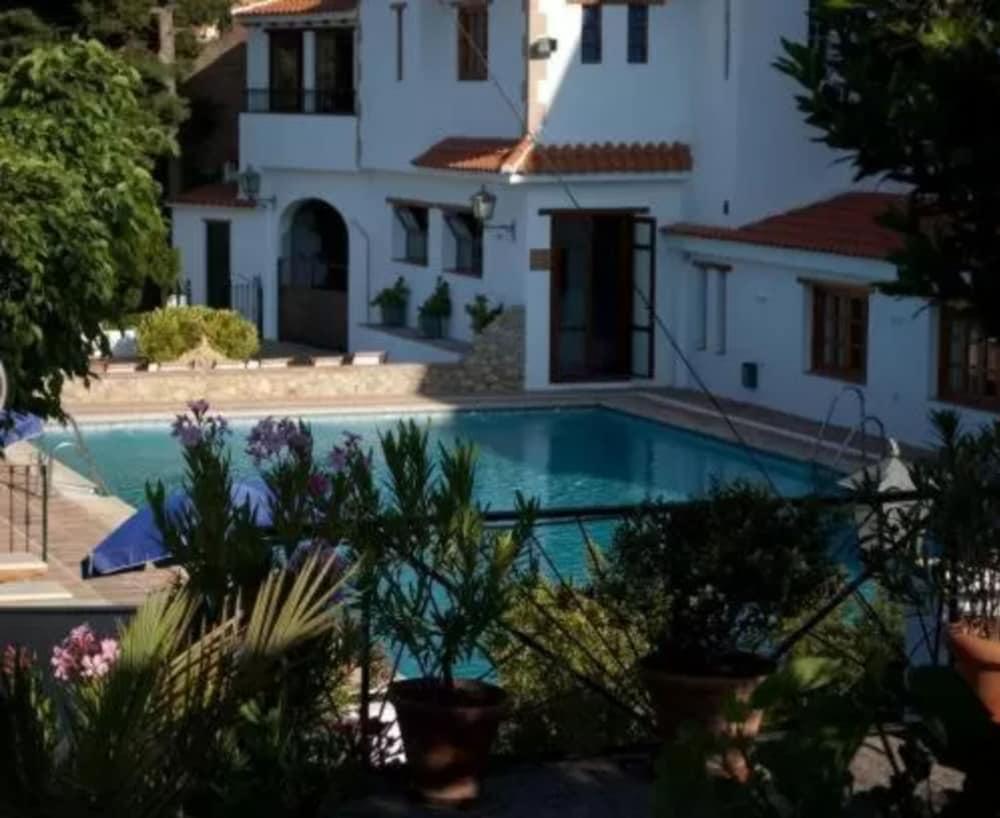 Hotel Alcadima Lanjaron Exterior photo